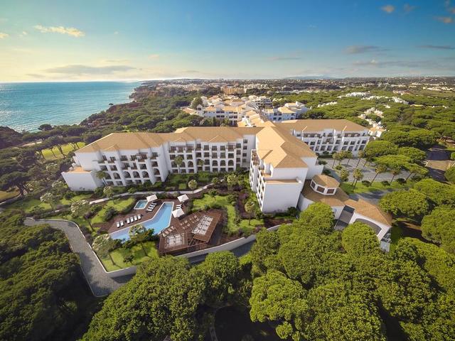 фото отеля Pine Cliffs Ocean Suites, a Luxury Collection Resort, Algarve изображение №1