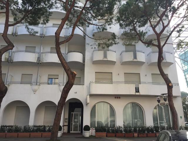 фото отеля Hotel Ceccarini 9 (ex. Principe Majestic) изображение №1