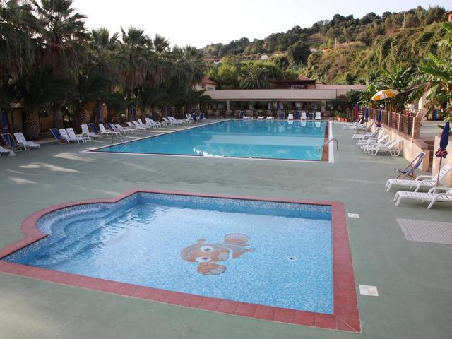 фото отеля Baia delle Sirene Beach Resort (ex. Club Capo Sant'Irene) изображение №21