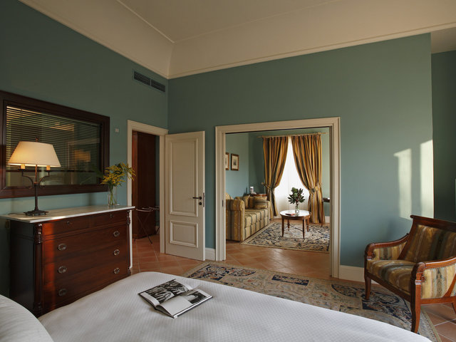 фото Blu Hotel Giardino di Costanza Resort (ex. Kempinski Hotel Giardino Di Costanza) изображение №2