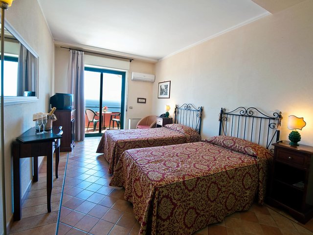 фото Baia Taormina Grand Palace Hotels & Spa изображение №26