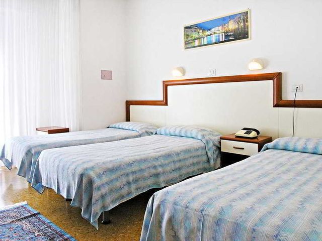 фото отеля Hotel Bolivar изображение №21