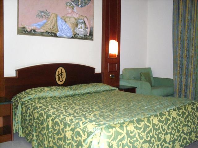 фотографии отеля Garibaldi Hotel изображение №19