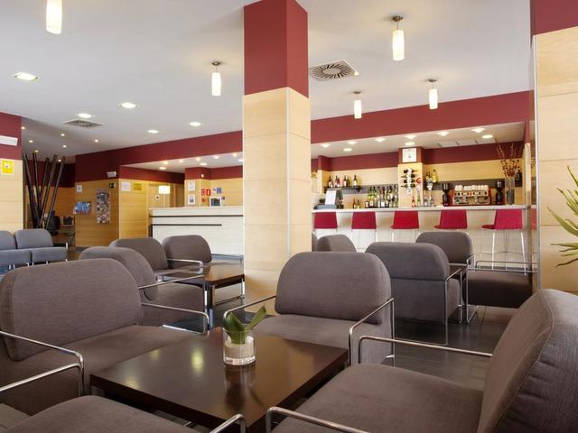 фото отеля Holiday Inn Express Malaga Airport изображение №17