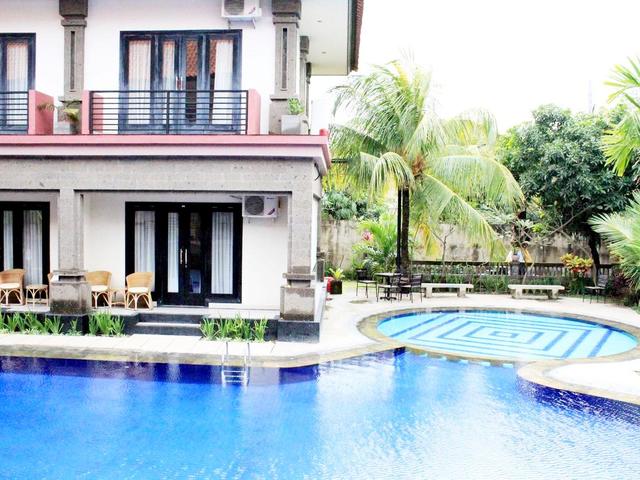 фото отеля Taman Tirta Ayu Pool and Mansion изображение №1