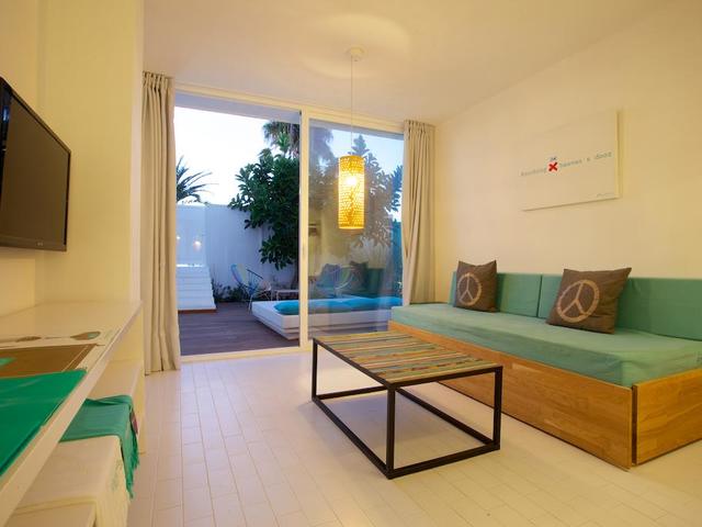 фото отеля Santos Ibiza Coast Suites (ex. Tur Palas Apartments) изображение №17