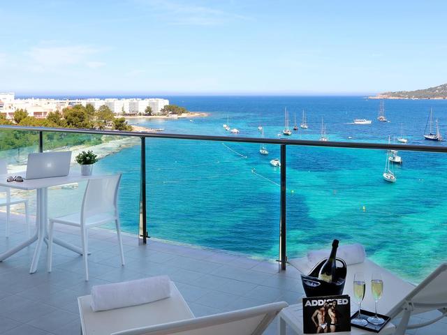 фотографии AxelBeach Ibiza Suites Apartments (ex. Sundown Ibiza Suites & Spa; Club Nautilus Hotel) изображение №28