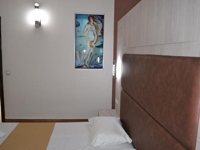 фото отеля Karavos Apartments изображение №9