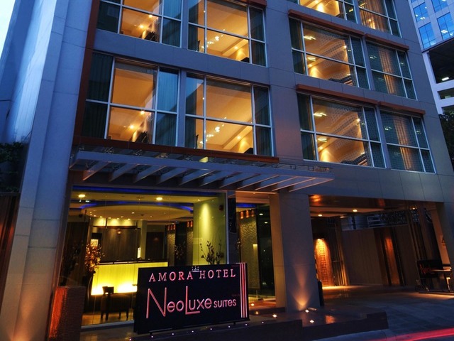 фотографии отеля Amora NeoLuxe Suites изображение №23