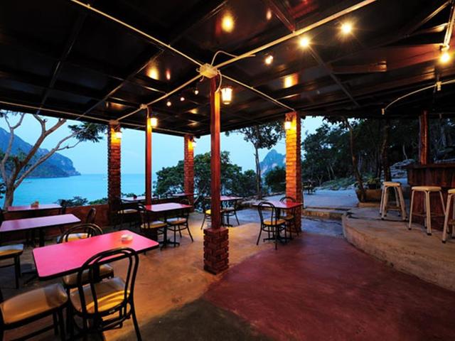 фотографии Phuphaya Seaview Resort изображение №12