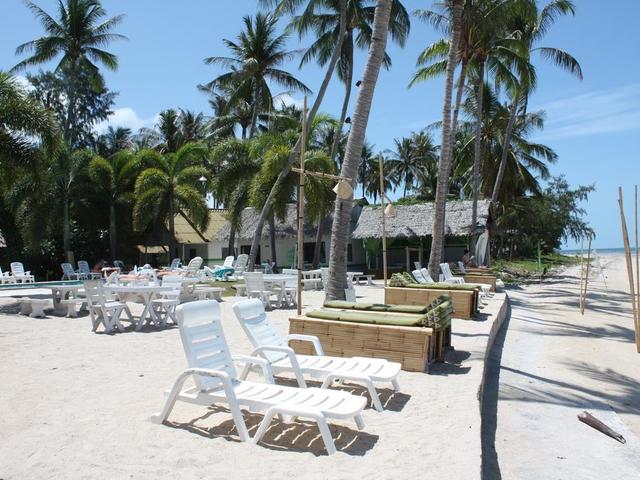 фотографии Lime N Soda Beachfront Resort  изображение №28