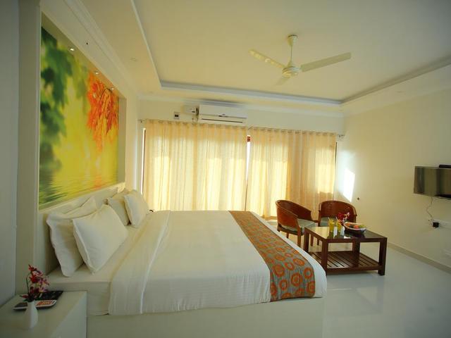 фото отеля Samudra Theeram Beach Resort изображение №5