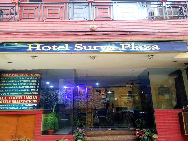 фото отеля Surya Plaza изображение №1