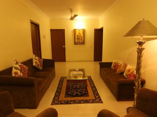 фото отеля OYO Premium Mumbai Sher E Punjab 186 изображение №17