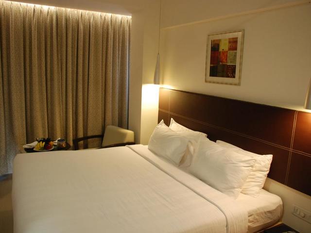 фото отеля Oriental Residency Hotel изображение №9