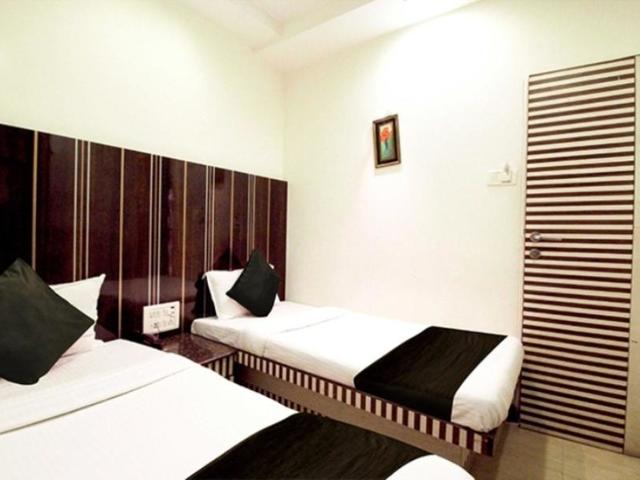 фотографии Apple Suites (ex. OYO Rooms Marol Andheri) изображение №8