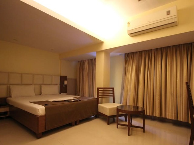 фотографии отеля Aishwarya Residency изображение №7