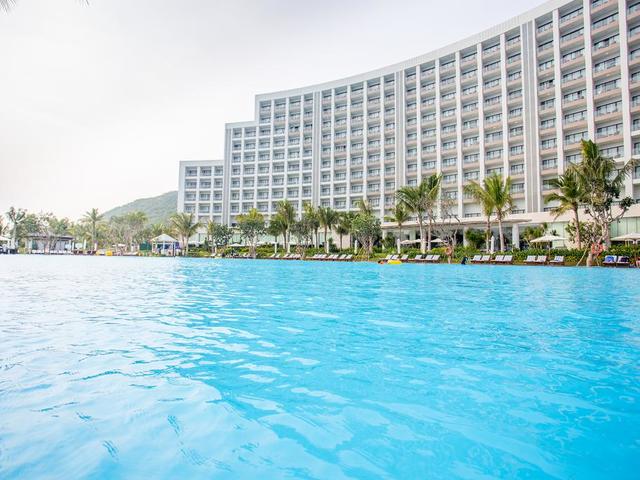 фото отеля Vinpearl Nha Trang Bay Resort & Villas (ex.Vinpearl Premium Nha Trang Bay) изображение №1