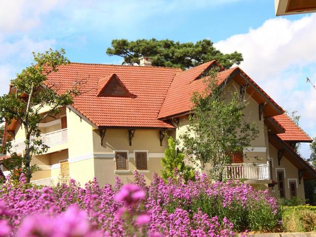 фото отеля Monet Garden Villa (ex. Hoang Anh - Dat Xanh Dalat Resort; Royal Hotel & Villas Dalat) изображение №9