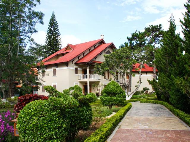 фотографии Monet Garden Villa (ex. Hoang Anh - Dat Xanh Dalat Resort; Royal Hotel & Villas Dalat) изображение №4