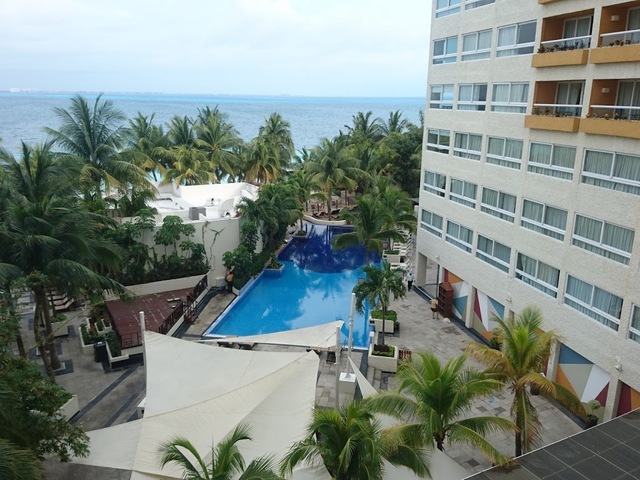 фото отеля Dreams Sands Cancun Resort & Spa (ex. Be Live Grand Viva Beach; Grand Oasis Viva Beach) изображение №1