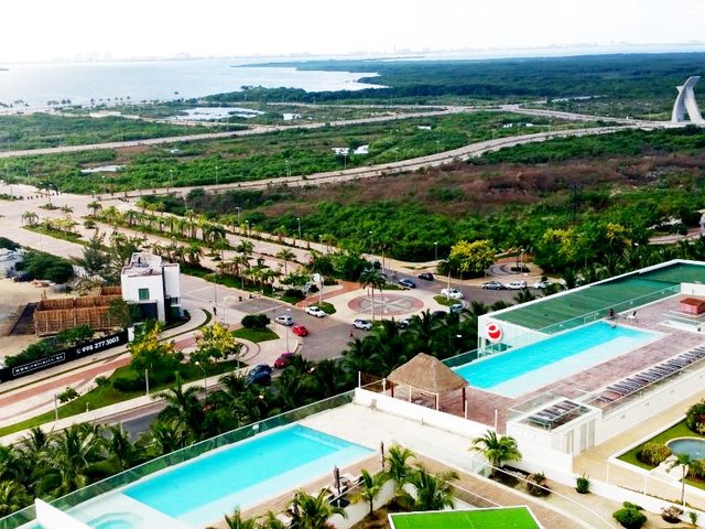 фото отеля Suites Malecon Cancun изображение №1