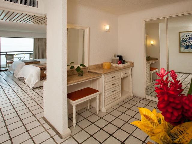 фото отеля Park Royal Puerto Vallarta (ex. Best Western Plus Suites Puerto Vallarta; Presidente Intercontinental Puerto Vallarta) изображение №17
