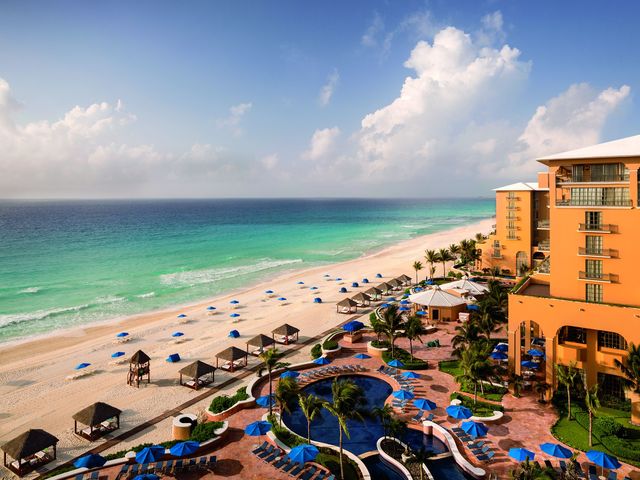 фото отеля The Ritz-Carlton Cancun изображение №1