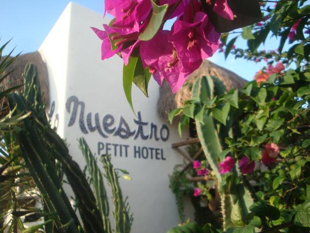 фотографии отеля Lo Nuestro Petit Hotel изображение №19