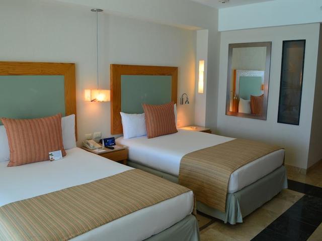 фото отеля Grand Park Royal Cancun (ex. Hyatt Cancun Caribe Resort) изображение №21