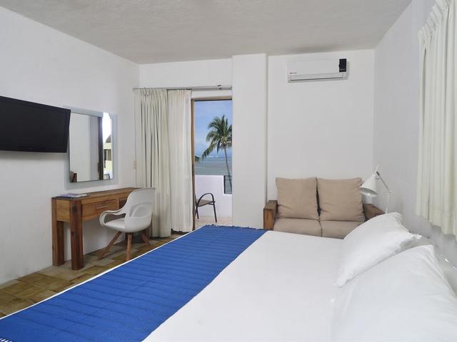 фото Emperador Vallarta Beachfront Hotel & Suites изображение №6