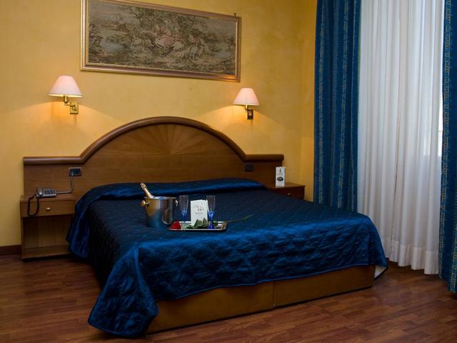 фото отеля Hotel Rimini изображение №5