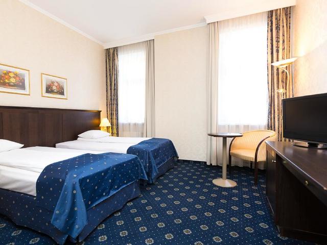 фотографии Rixwell Gertrude Hotel (ех. Wellton Gertrude Hotel; Ramada City Center) изображение №20