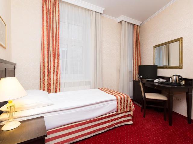 фотографии Rixwell Gertrude Hotel (ех. Wellton Gertrude Hotel; Ramada City Center) изображение №16