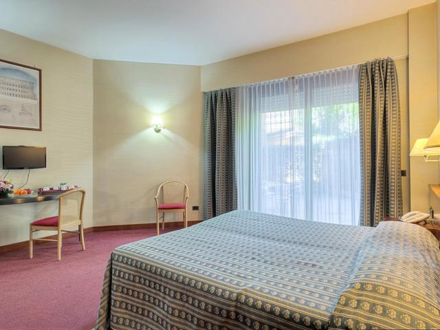фото отеля Petra Hotel and Residence изображение №9