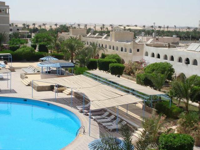 фотографии отеля El Samaka Desert Inn изображение №3