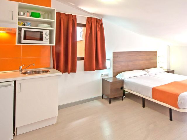 фото отеля Apartamentos Km1 La Latina (ex. Apartamentos H2 La Latina) изображение №13