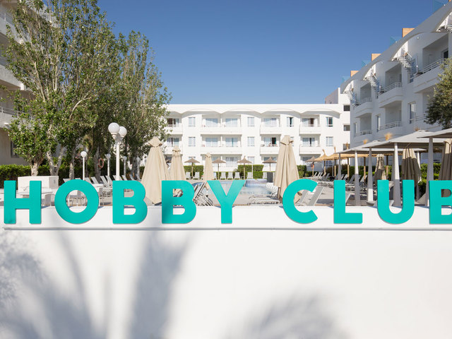 фото Cabot Hobby Club Apartments изображение №2