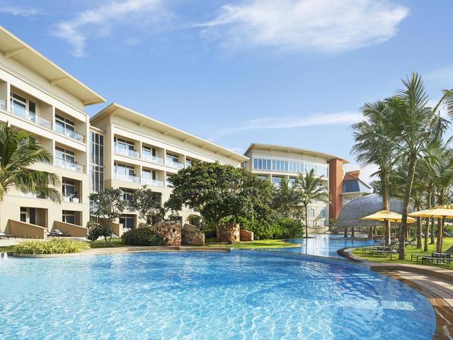 фото отеля Heritance Negombo (ех. Browns Beach) изображение №1