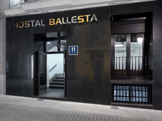 фотографии Hostal Ballesta изображение №20