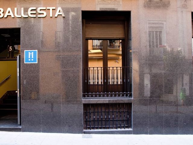 фотографии отеля Hostal Ballesta изображение №19