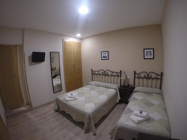 фотографии отеля Hostal El Pilar изображение №35