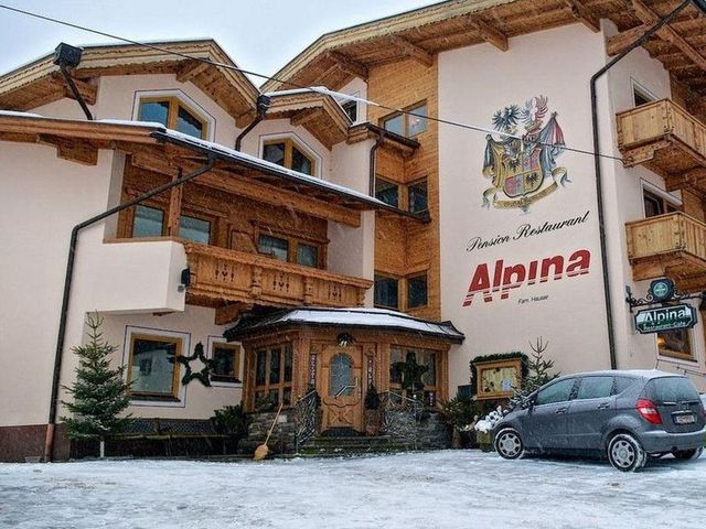 фото отеля Alpina Hotel (ex. Alpina Pension) изображение №1