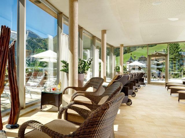 фото отеля Hotel Berghof Crystal Spa & Sports изображение №53