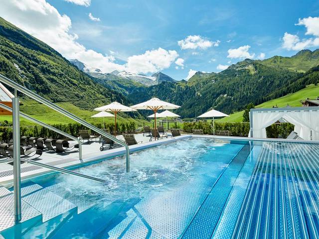 фото Hotel Berghof Crystal Spa & Sports изображение №26