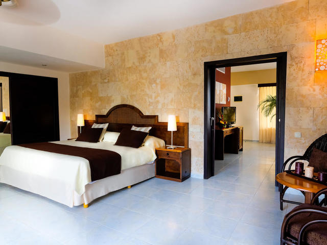 фото Grand Sirenis Punta Cana Resort Casino & Aquagames (ex. Sirenis Tropical/Cocota) изображение №26