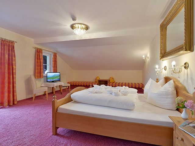 фото Posthotel Mayrhofen (ех.Hotel Garni Postschlossl) изображение №10