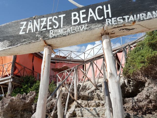 фото отеля Zanzest Beach Bungalows изображение №1