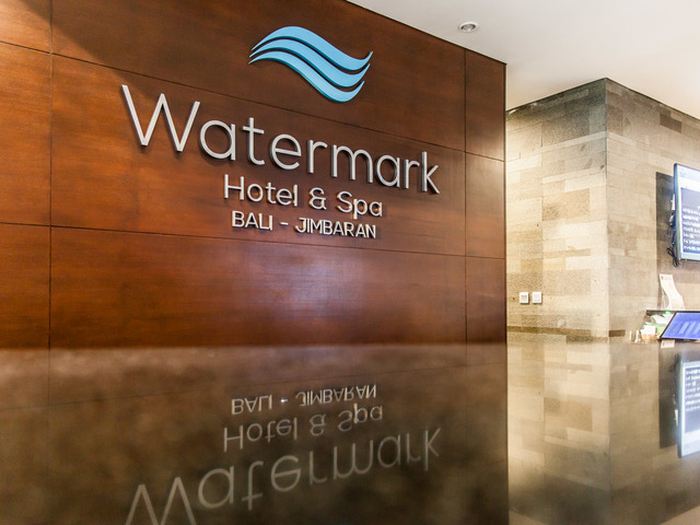 фото отеля Watermark Hotel & Spa изображение №9