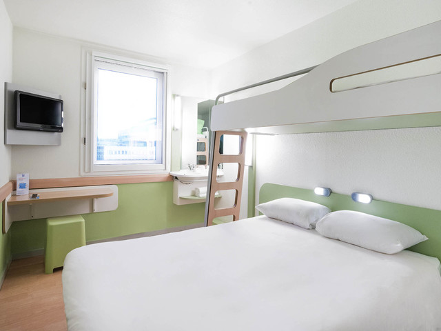 фото отеля ibis budget Paris Porte De Montmartre изображение №21